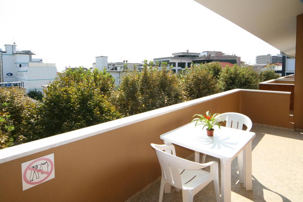Salisburgo Appartement Lignano Sabbiadoro Kamer foto